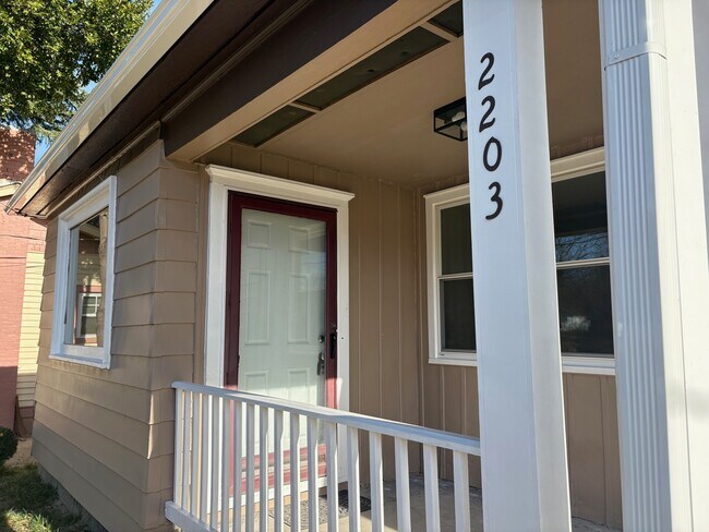 Photo - 2203 S Benbow Rd