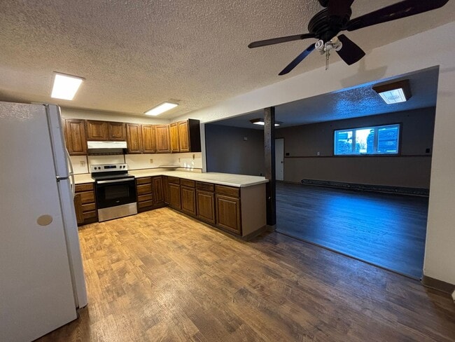 825 Andrew St Unit B