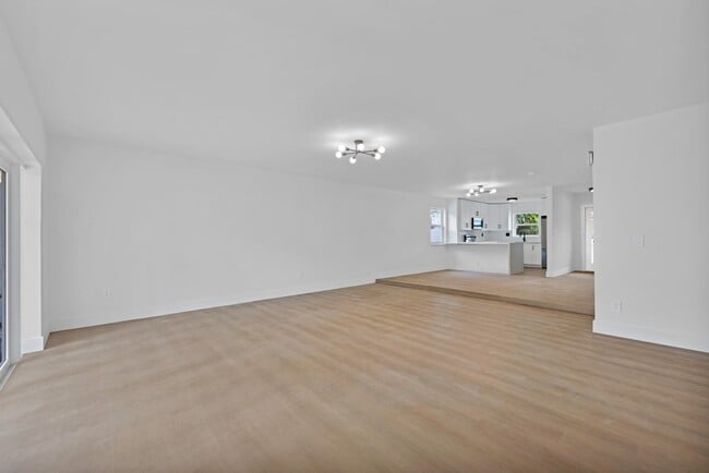 Photo - 13514 NE 23rd Pl