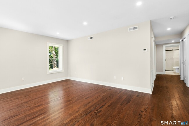7 Ivy Hill Rd Unit 1