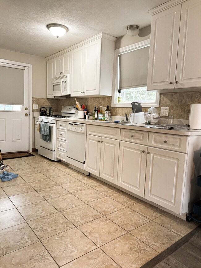 Photo - 17 Adamson St Unit #1