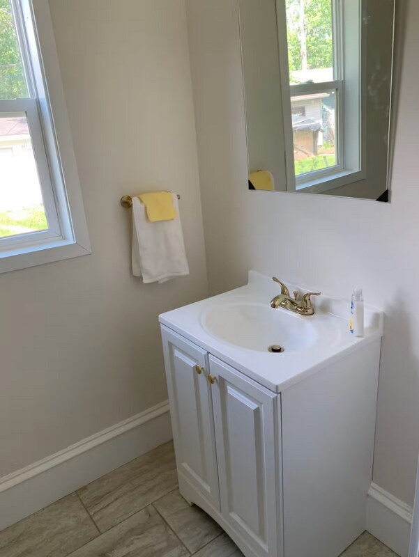 Photo - 2818 Dupont Ave N