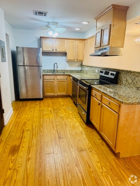 Building Photo - 590 Royal Oak Dr Rental