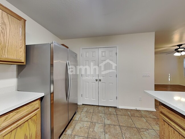 Photo - 1033 S Deerfield Ln