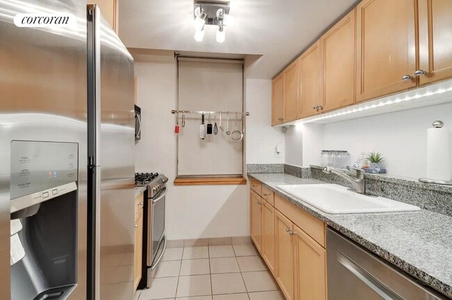 Photo - 1760 2nd Ave