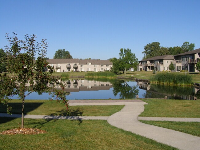 Building Photo - 210 10th St W Unit 218