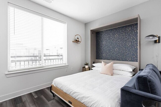 Photo - 520 E Washington St Unit ID1014466P