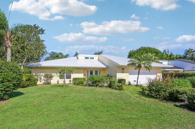 Building Photo - 13760 Sand Crane Dr