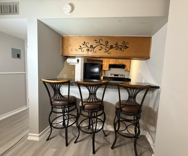 Building Photo - 4222 Inverrary Blvd Unit 4118