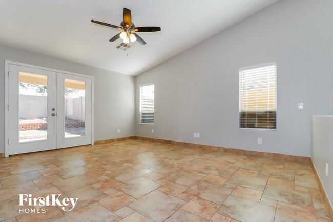Photo - 22938 W Yavapai St