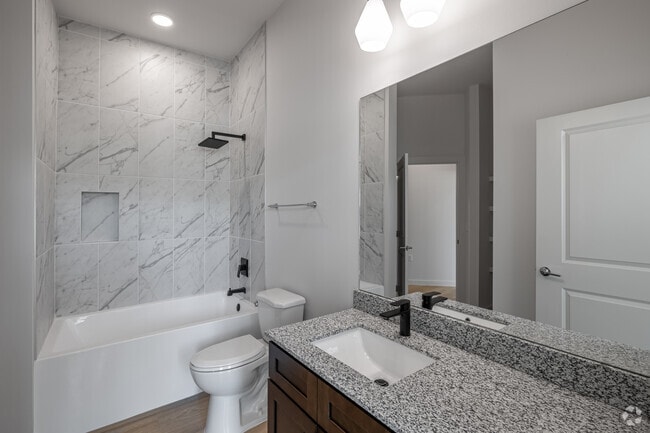 2BR, 2BA - 1,160SF - Second Bathroom