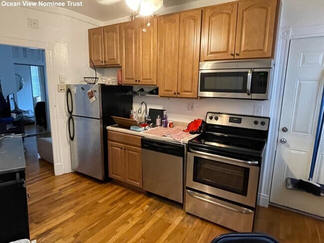11 Charter St Unit 3R