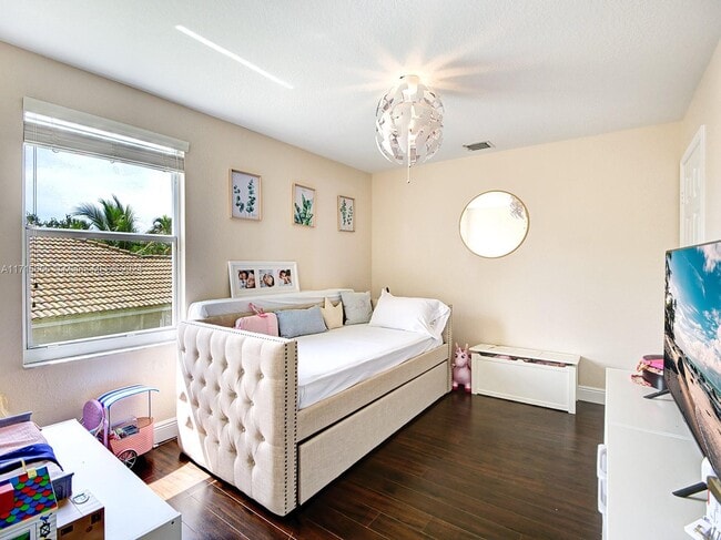 Photo - 13484 NW 13th St