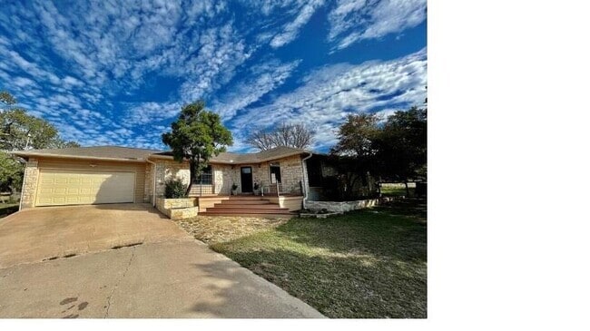 Building Photo - 1045 Hidden Hills Dr Rental