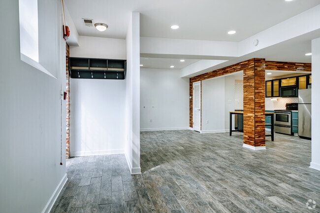 Building Photo - 1930 18th St NW Unit B1 Rental