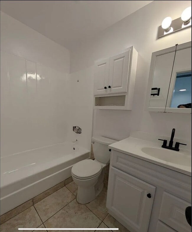 Photo - Newly Updated Spacious home avalible now!!!!