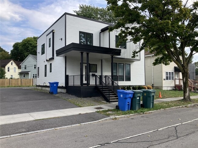 Building Photo - 338 Mt Hope Ave Rental