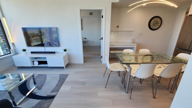 Photo - 1471 St. Paul St Unité 1310