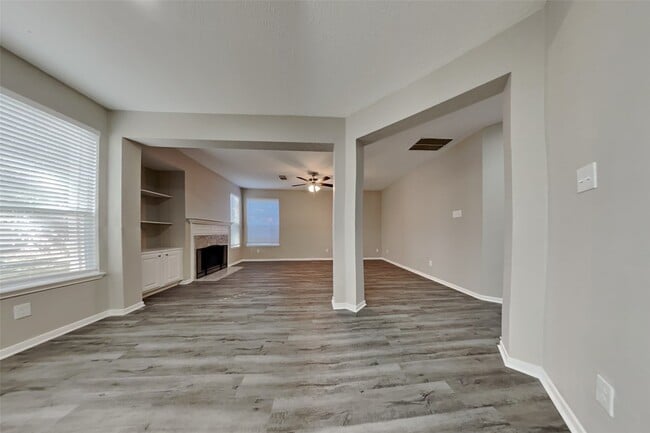 Photo - 9615 Winter Run Dr