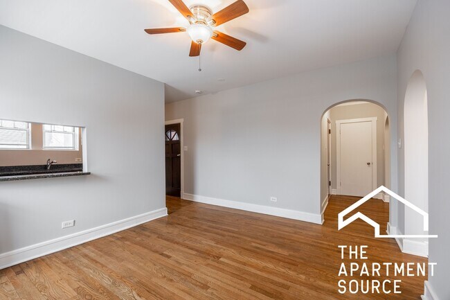 Photo - 72 Pine Ave Unit 2C