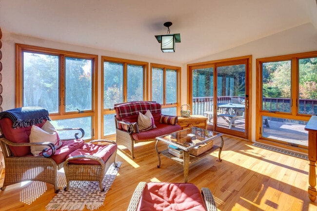 Building Photo - 525 Townsand Hollow Rd Unit SI ID1492973P