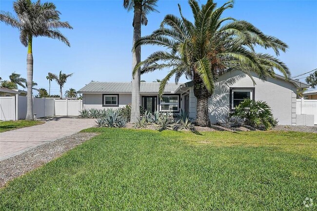 Building Photo - 3755 Belle Vista Dr E Rental
