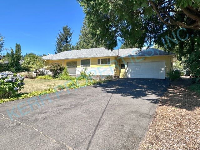 Building Photo - 15418 SE Meadowlark Ln