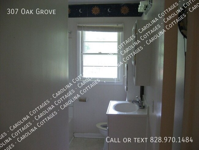 Photo - 307 Oak Grove Rd