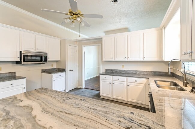 Photo - 4415 Richmond Cir S