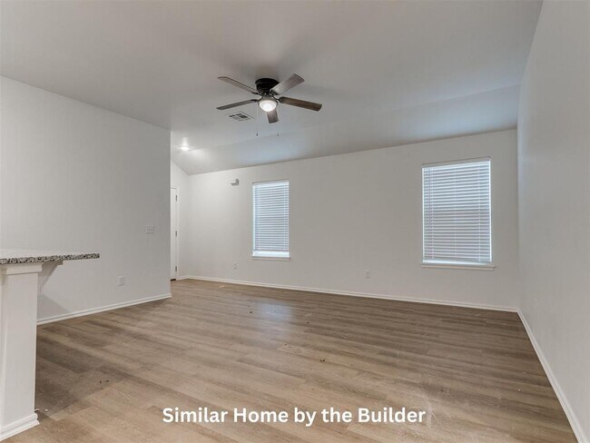 Photo - 11600 Mackenzie Wy