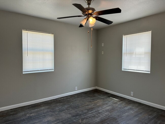 Photo - 1361 Daytona Dr