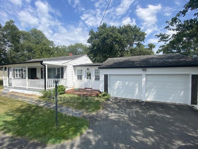 Photo - 1705 Bragg Rd