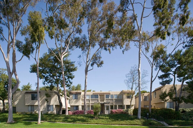Parkwood Apartment Homes For Rent in Irvine, CA