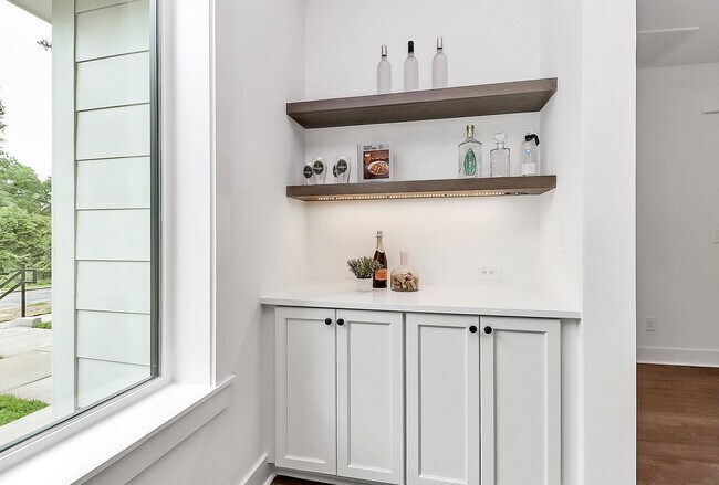 Photo - 1748 Arnold Dr