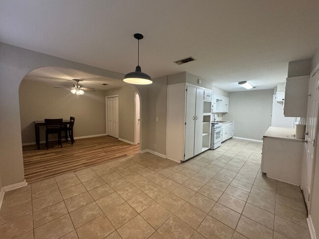 Photo - Large lot in Southern Hills....