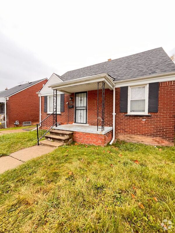 Building Photo - 9107 Roselawn St Rental