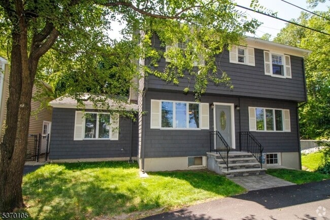 Building Photo - 88 E Shore Rd Rental