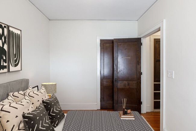 Photo - 1435 West 31st St
