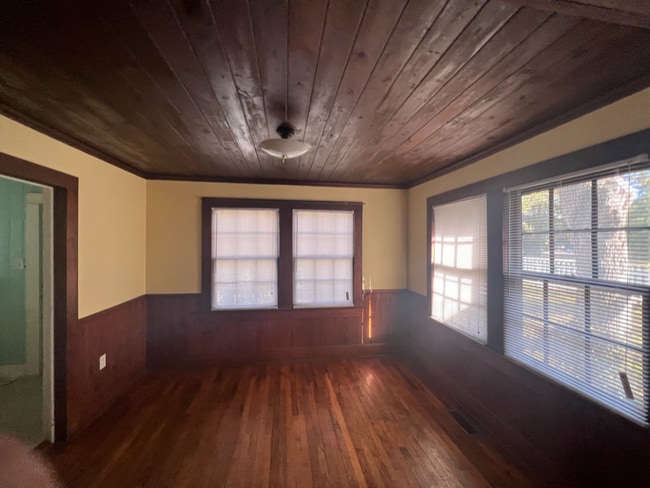 Photo - 709 Collins St