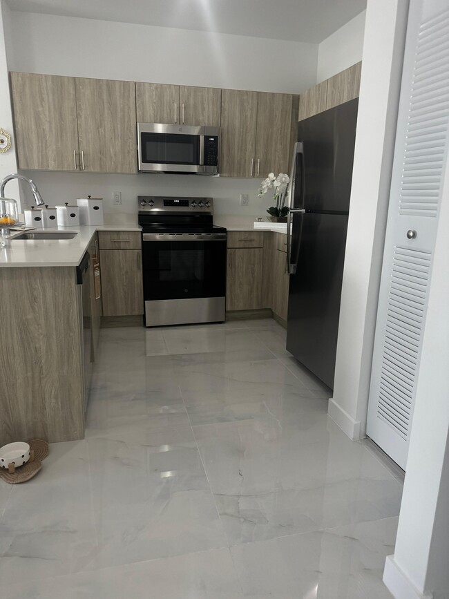 Photo - 6820 SW 12th St Unit A2