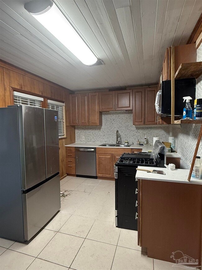 Photo - 307 E La Rua St