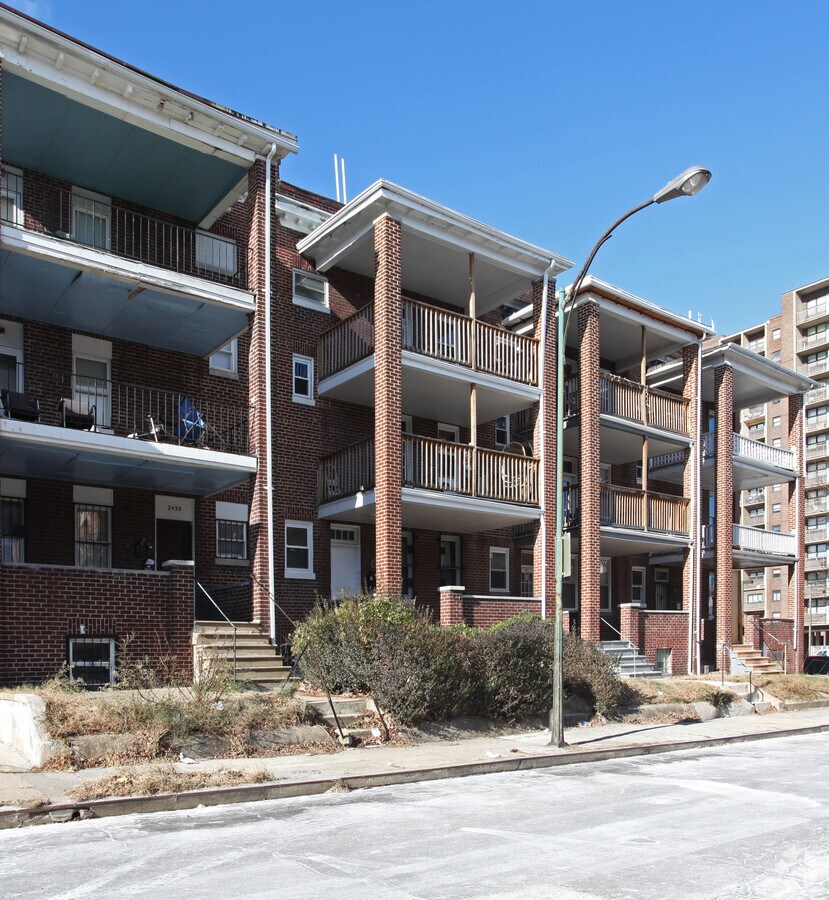 Photo - 2440 Callow Ave Apartments