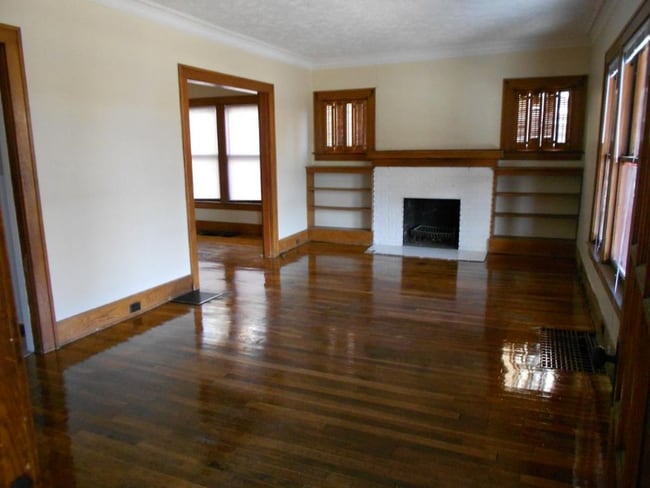 Photo - 1027 Underwood Ave SE