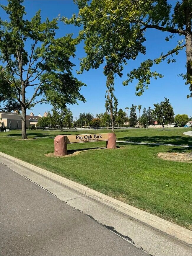 Photo - 3005 Summer Creek Ct