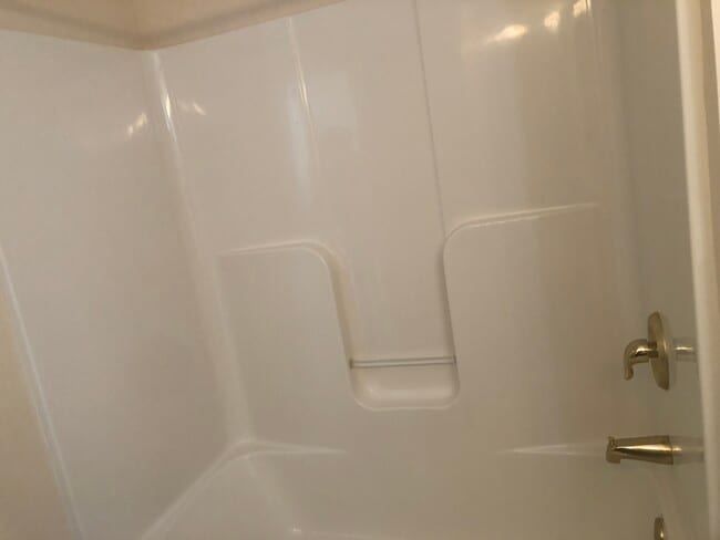 Photo - 760 Oaktree Blvd