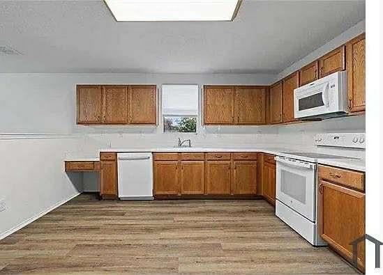 Photo - 1665 Stonehaven Pl