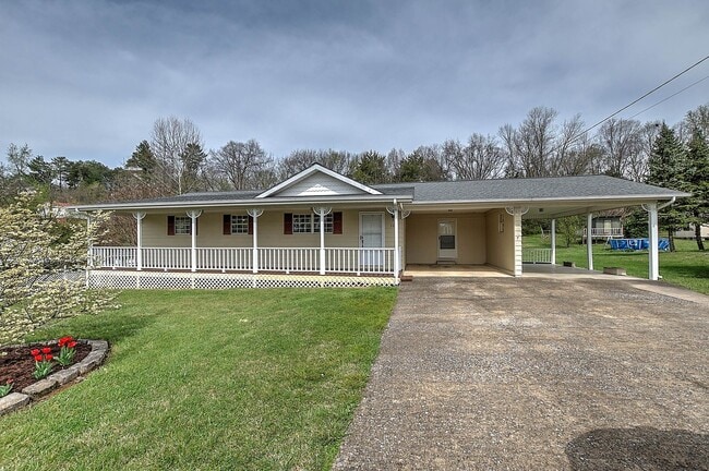 Building Photo - 307 Cypress St