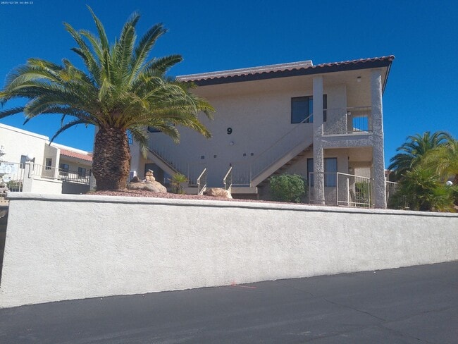 Photo - Modern Studio Condo with Washer/Dryer & Re... Unidad 1