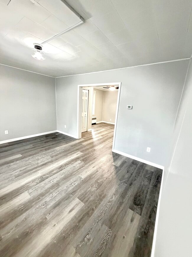 Photo - 526 Selfridge St