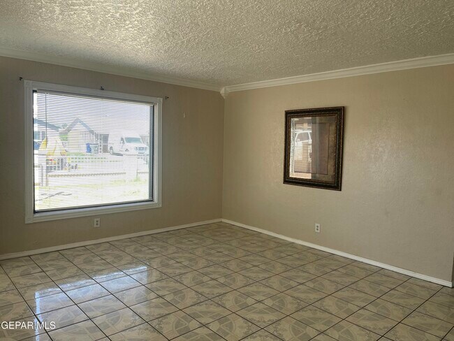 Photo - 252 Trinity Pl